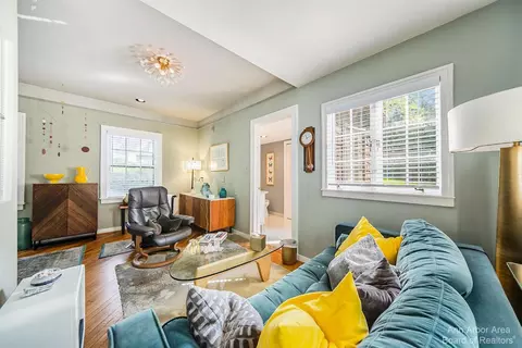 2 Ridgemor Dr, Ann Arbor, MI 48103 photo 82