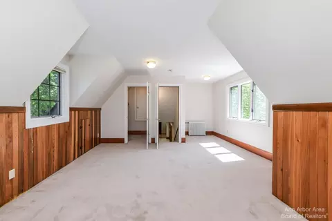 2 Ridgemor Dr, Ann Arbor, MI 48103 photo 19