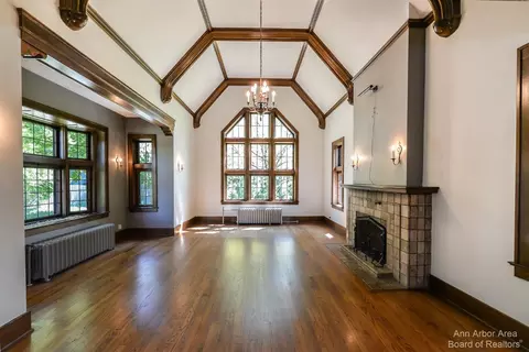 2 Ridgemor Dr, Ann Arbor, MI 48103 photo 6