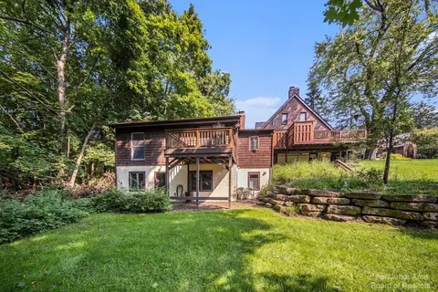 2 Ridgemor Dr, Ann Arbor, MI 48103 photo 86