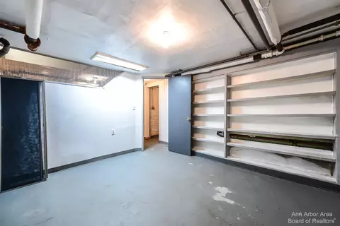 2 Ridgemor Dr, Ann Arbor, MI 48103 photo 49