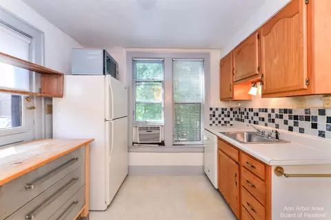 2 Ridgemor Dr, Ann Arbor, MI 48103 photo 60
