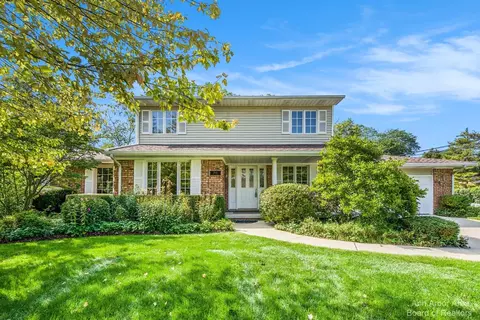 3810 Oak Dr, Ypsilanti, MI 48197