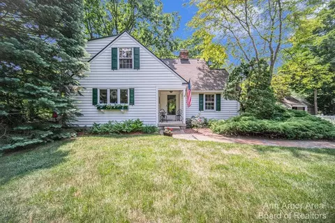 671 Mooreville Rd, Milan, MI 48160