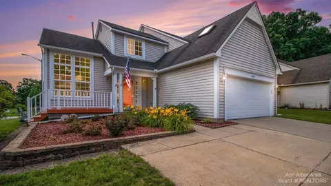 3484 Ashburnam Ct, Ann Arbor, MI 48105