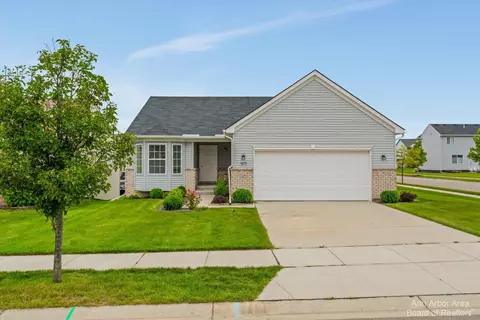 4075 Ash Tree Ln, Howell, MI 48843 photo 2