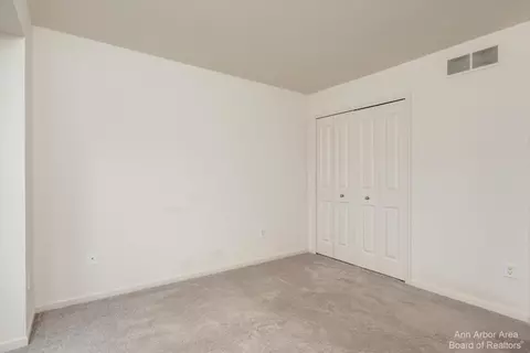 4075 Ash Tree Ln, Howell, MI 48843 photo 16