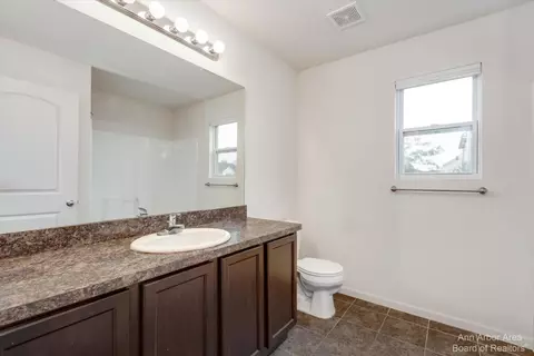4075 Ash Tree Ln, Howell, MI 48843 photo 9