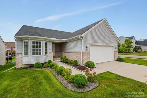 4075 Ash Tree Ln, Howell, MI 48843 photo 3