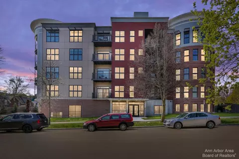 218 W Kingsley St #406, Ann Arbor, MI 48103