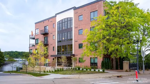 325 E Smt #201, Ann Arbor, MI 48104