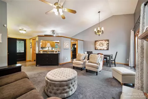 6624 Robison Ln, Saline, MI 48176 photo 4