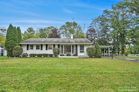 2989 Easy St, Ann Arbor, MI 48104