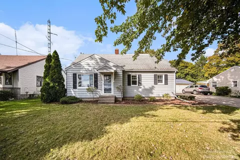 824 S Union St, Grass Lake, MI 49240
