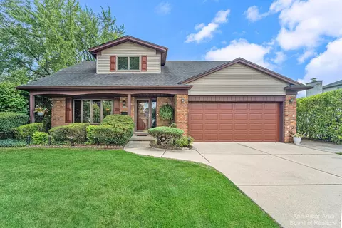36497 Whitcomb, Livonia, MI 48154