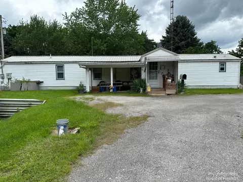 11391 Leeke Rd, Grass Lake, MI 49240
