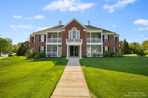 1928 Coventry Cir #29, Jackson, MI 49201