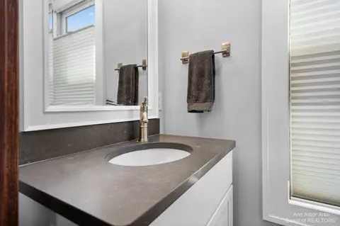 439 Eberwhite Blvd, Ann Arbor, MI 48103 photo 73