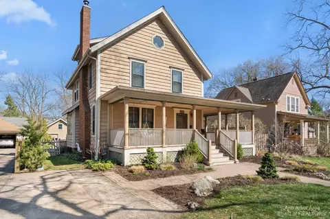 439 Eberwhite Blvd, Ann Arbor, MI 48103 photo 3