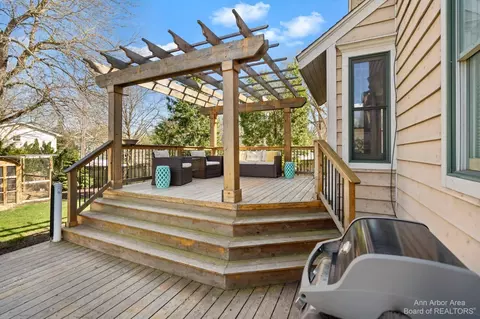 439 Eberwhite Blvd, Ann Arbor, MI 48103 photo 71