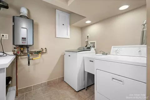 439 Eberwhite Blvd, Ann Arbor, MI 48103 photo 74