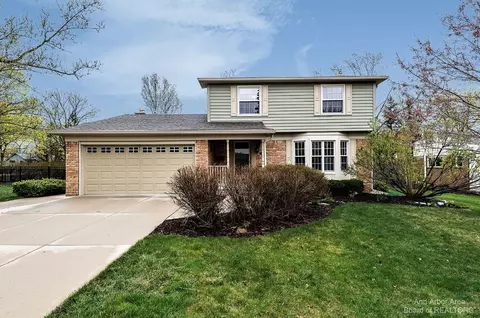 2005 Churchill Dr, Ann Arbor, MI 48103