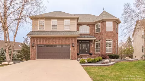 3088 Tuscany Ct, Ann Arbor, MI 48103