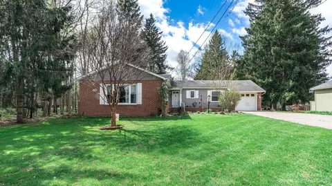 346 S Macomb St, Manchester, MI 48158