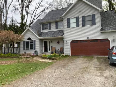 2451 Oakdale Ave, Temperance, MI 48182