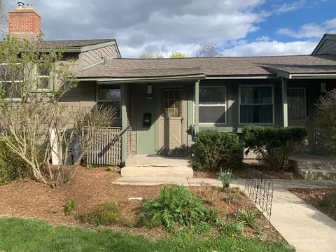 2383 Parkwood Ave #10, Ann Arbor, MI 48104