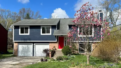 2502 Kimberley Rd, Ann Arbor, MI 48104