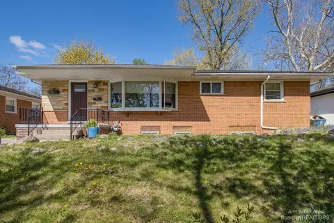 1228 Arella Blvd, Ann Arbor, MI 48103