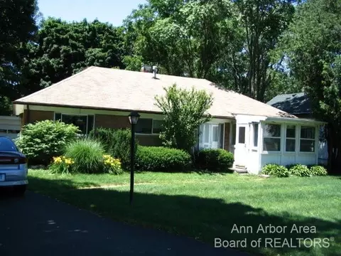 2326 Packard St, Ann Arbor, MI 48104