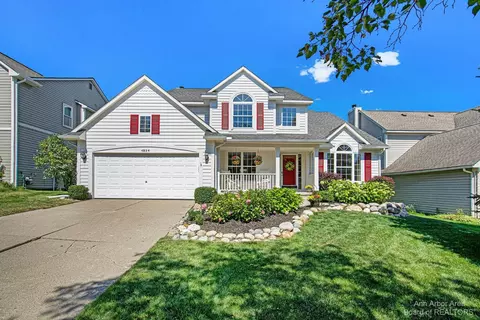 4834 Hillway Ct, Ann Arbor, MI 48105
