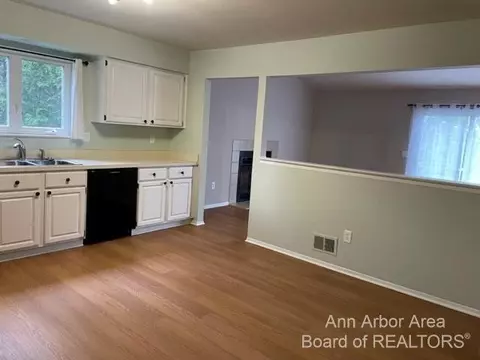 689 Glenwyth, Brighton, MI 48116 photo 28