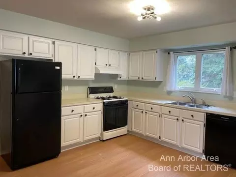 689 Glenwyth, Brighton, MI 48116 photo 25