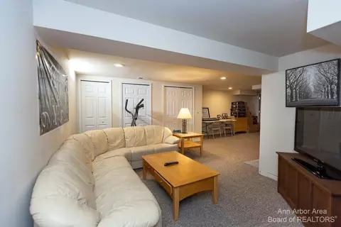 689 Glenwyth, Brighton, MI 48116 photo 21