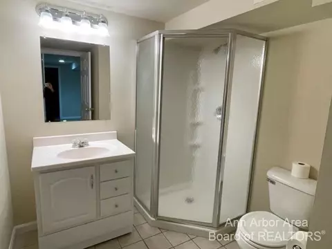 689 Glenwyth, Brighton, MI 48116 photo 45