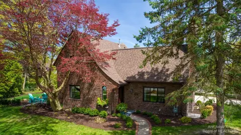1028 Woodbridge Blvd, Ann Arbor, MI 48103