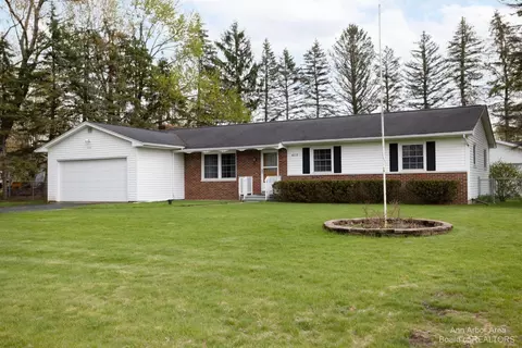 4119 Feldman Ct, Jackson, MI 49201