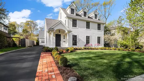 1617 Shadford Rd, Ann Arbor, MI 48104