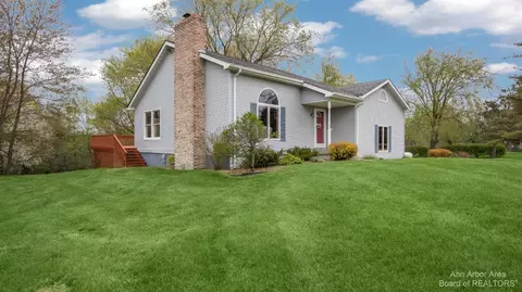 12140 Stony Creek Rd, Milan, MI 48160