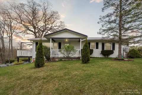 4180 Grandview, Camden, MI 49232
