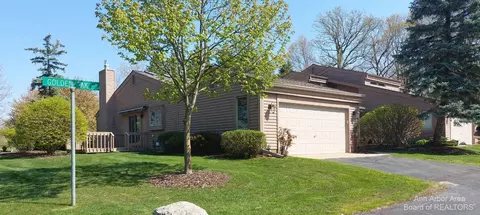 5444 Golden Oak Ln, Ann Arbor, MI 48103