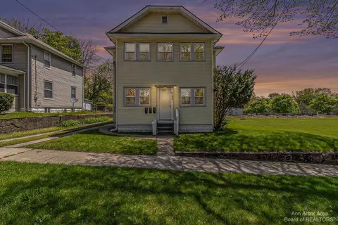 723 Tomlinson St, Jackson, MI 49203