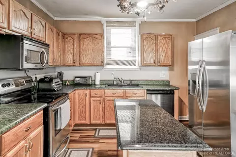 617 W 7th St, Monroe, MI 48161 photo 3