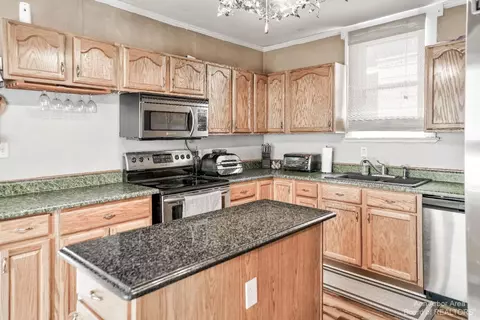 617 W 7th St, Monroe, MI 48161 photo 4