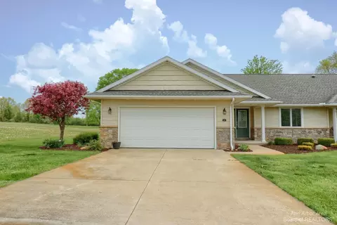 116 Joann Trl #1, Saline, MI 48176