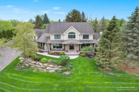 1559 Newport Creek Dr, Ann Arbor, MI 48103