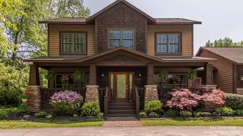 1447 Mark Twain Ct, Ann Arbor, MI 48103